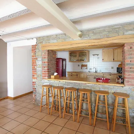 別荘 Ecologically Renovated Former ウェラン