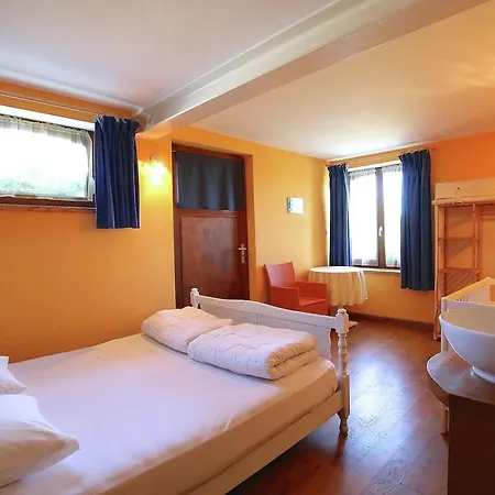 Vakantiehuis Ecologically Renovated Former
